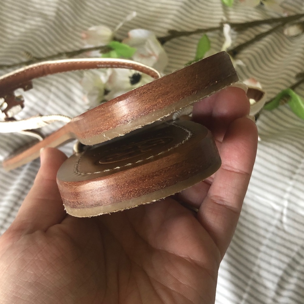 Tory Burch | Logo Thong Sandals 10 - Picture 6 of 7